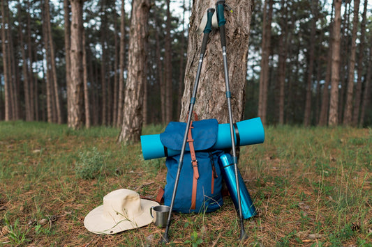 Équipements Essentiels à Toujours Garder dans Son Sac de Randonnée