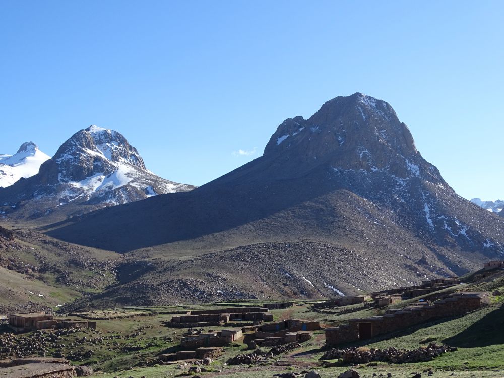 Randonnée-Sommet Siroua (3304 m) & Gorges Tisslit 